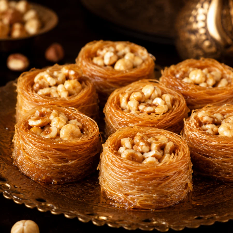 بقلاوة عش بندق